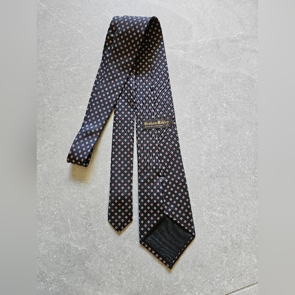 Graham Ashley men's Silk necktie - Picture 3 of 5